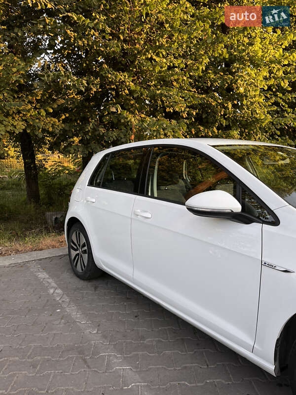 Хетчбек Volkswagen e-Golf 2014 в Львові
