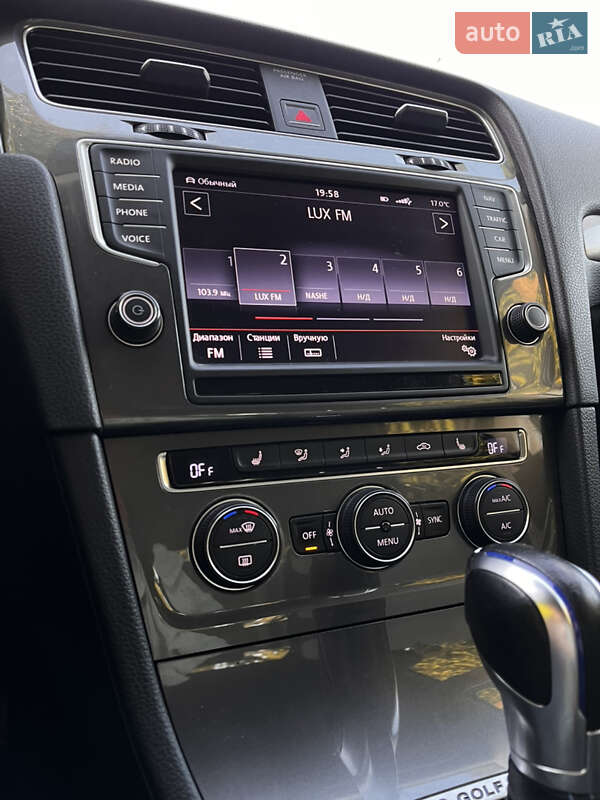 Хетчбек Volkswagen e-Golf 2014 в Львові