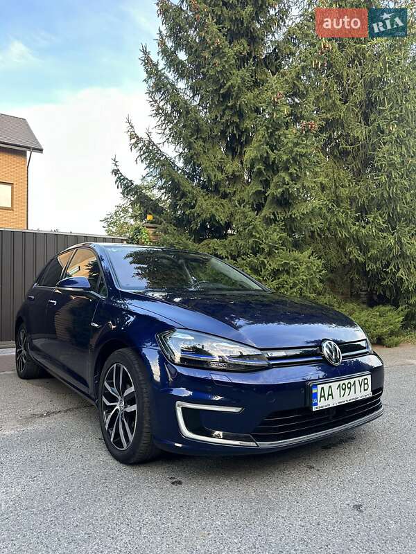 Хэтчбек Volkswagen e-Golf 2018 в Киеве фото 6 Хэтчбек Volkswagen e-Golf 2018 в Киеве
