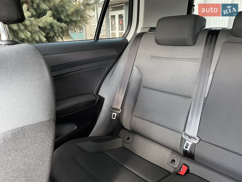 Хетчбек Volkswagen e-Golf 2020 в Павлограді