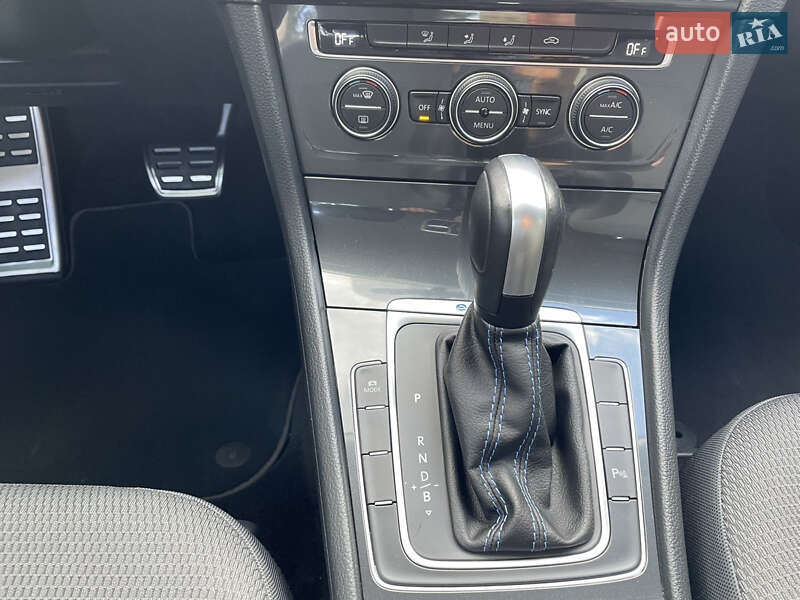 Хетчбек Volkswagen e-Golf 2020 в Павлограді