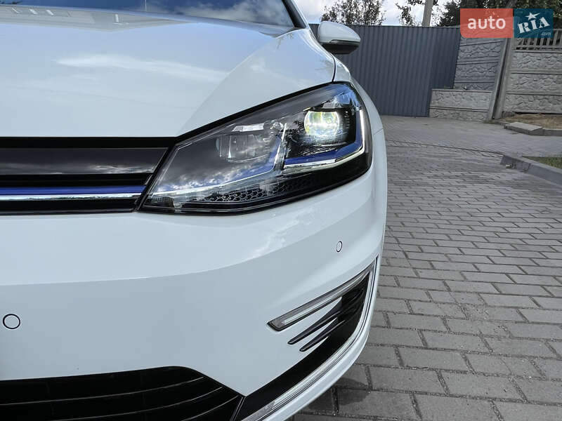 Хетчбек Volkswagen e-Golf 2020 в Павлограді