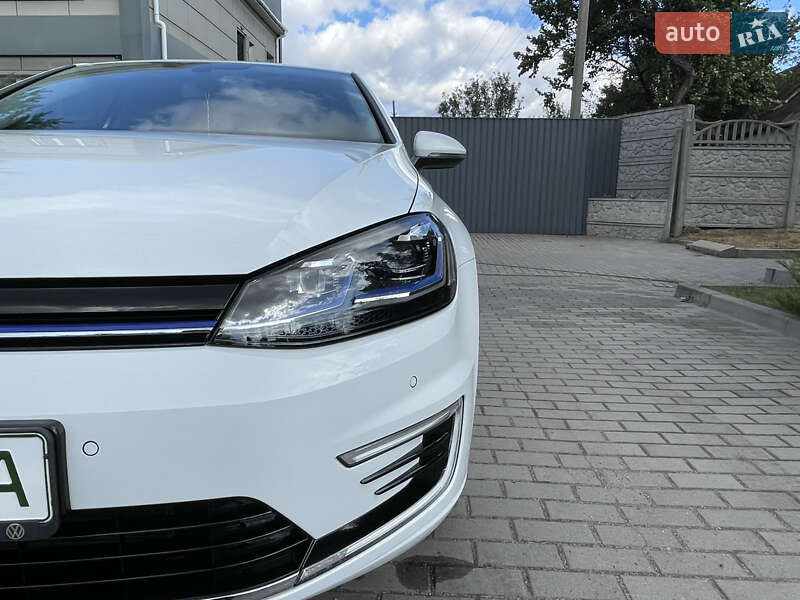 Хетчбек Volkswagen e-Golf 2020 в Павлограді