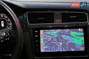 Хэтчбек Volkswagen e-Golf 2019 в 