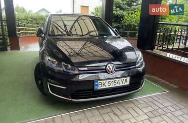 Хэтчбек Volkswagen e-Golf 2017 в Черновцах