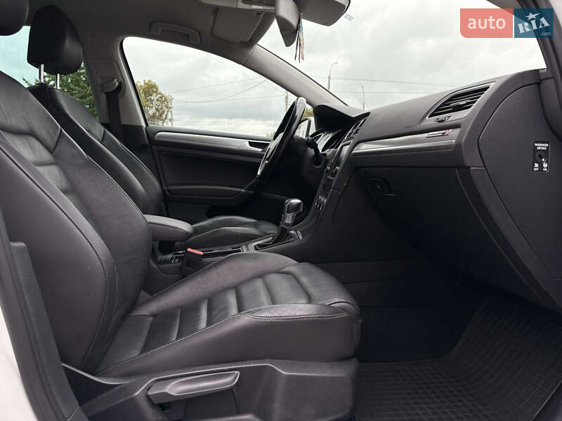 Хетчбек Volkswagen e-Golf 2014 в Луцьку фото 20 Хетчбек Volkswagen e-Golf 2014 в Луцьку