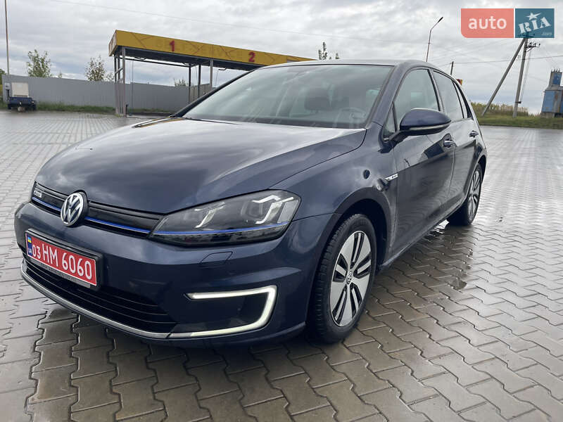 Volkswagen e-Golf 2015