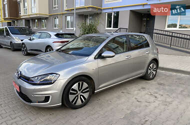 Хетчбек Volkswagen e-Golf 2016 в Чернівцях