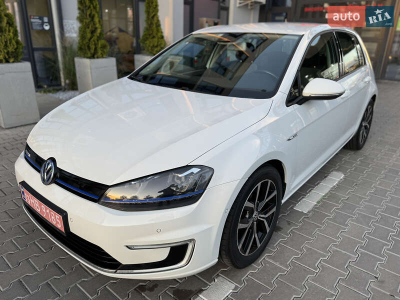 Хэтчбек Volkswagen e-Golf 2015 в Ровно
