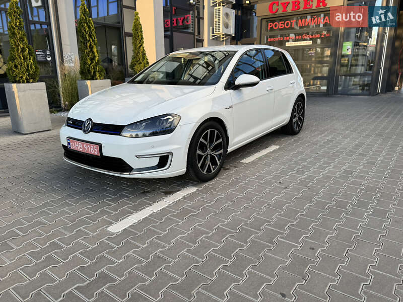 Хэтчбек Volkswagen e-Golf 2015 в Ровно