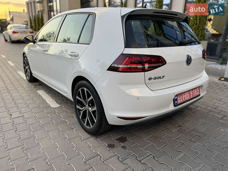 Хэтчбек Volkswagen e-Golf 2015 в Ровно