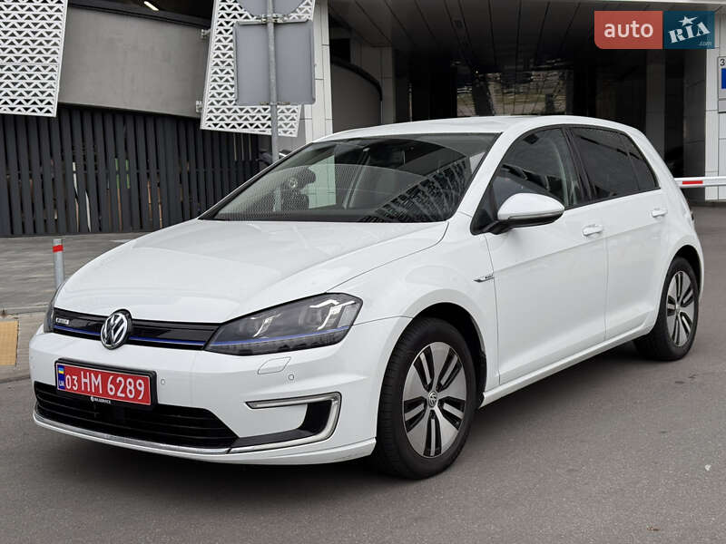 Volkswagen e-Golf 2015