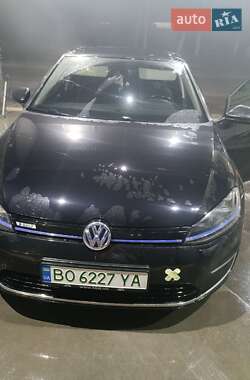 Хэтчбек Volkswagen e-Golf 2015 в Львове