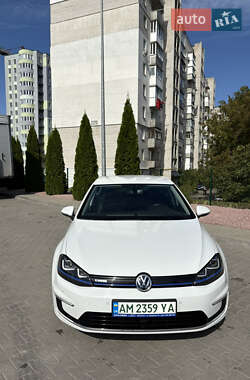Хетчбек Volkswagen e-Golf 2015 в Житомирі