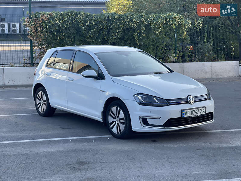 Volkswagen e-Golf 2015 Volkswagen e-Golf 2015
