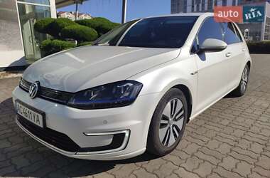 Хэтчбек Volkswagen e-Golf 2015 в Луцке