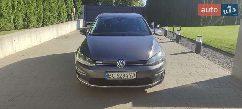 Хэтчбек Volkswagen e-Golf 2018 в Львове