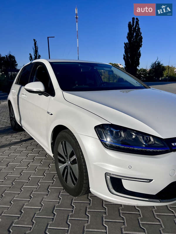 Хэтчбек Volkswagen e-Golf 2014 в Кропивницком