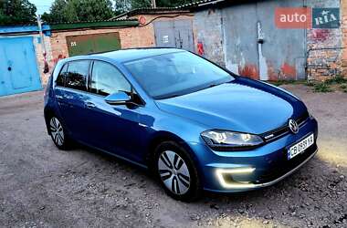 Хэтчбек Volkswagen e-Golf 2015 в Нежине