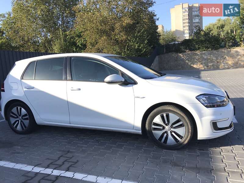 Хэтчбек Volkswagen e-Golf 2015 в Виннице