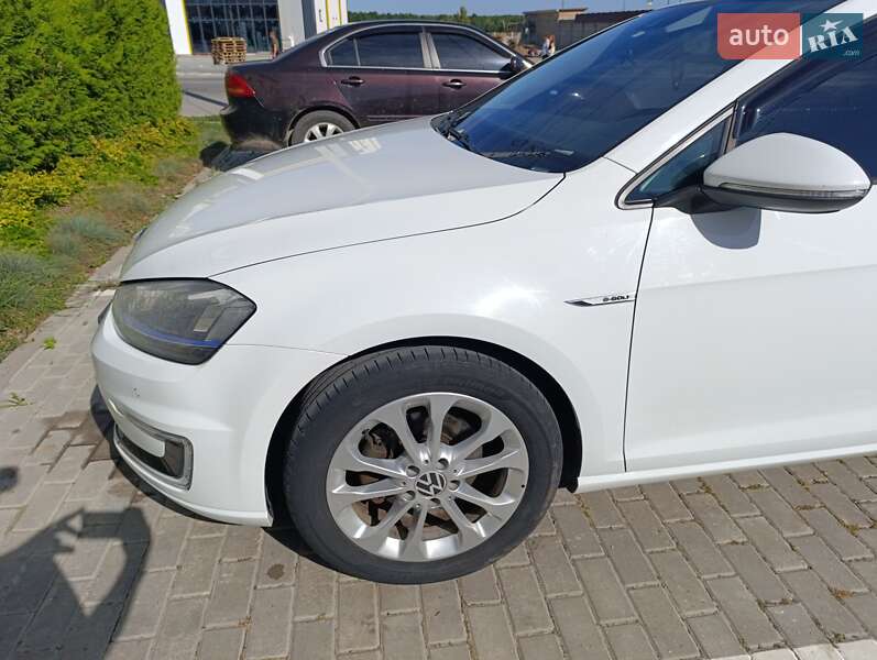 Хэтчбек Volkswagen e-Golf 2014 в Виннице