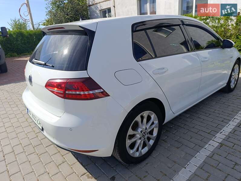 Хэтчбек Volkswagen e-Golf 2014 в Виннице