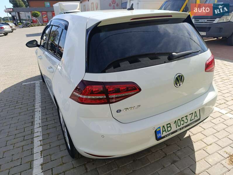 Хэтчбек Volkswagen e-Golf 2014 в Виннице