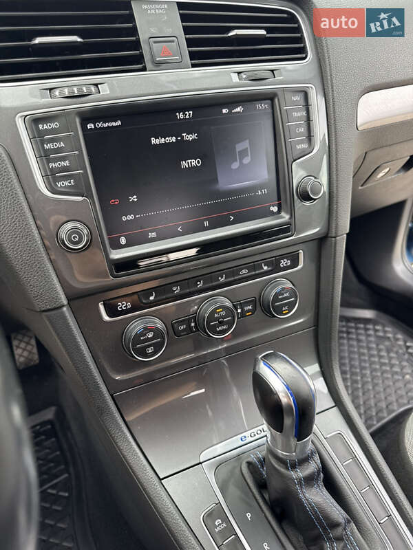 Хетчбек Volkswagen e-Golf 2015 в Луцьку