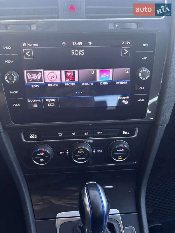 Хэтчбек Volkswagen e-Golf 2019 в Украинке