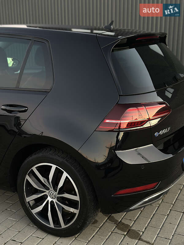 Хетчбек Volkswagen e-Golf 2019 в Ужгороді