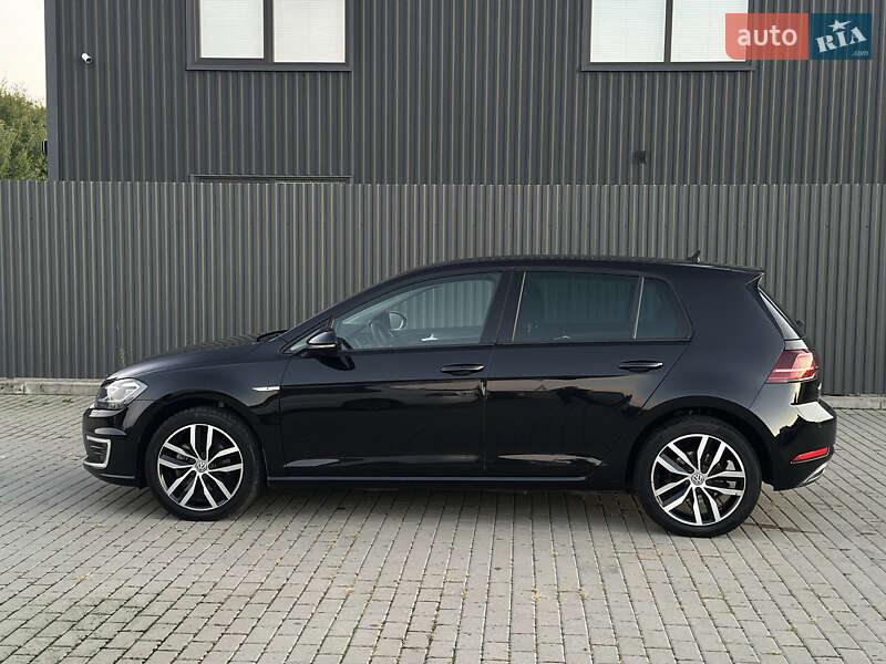 Хетчбек Volkswagen e-Golf 2019 в Ужгороді