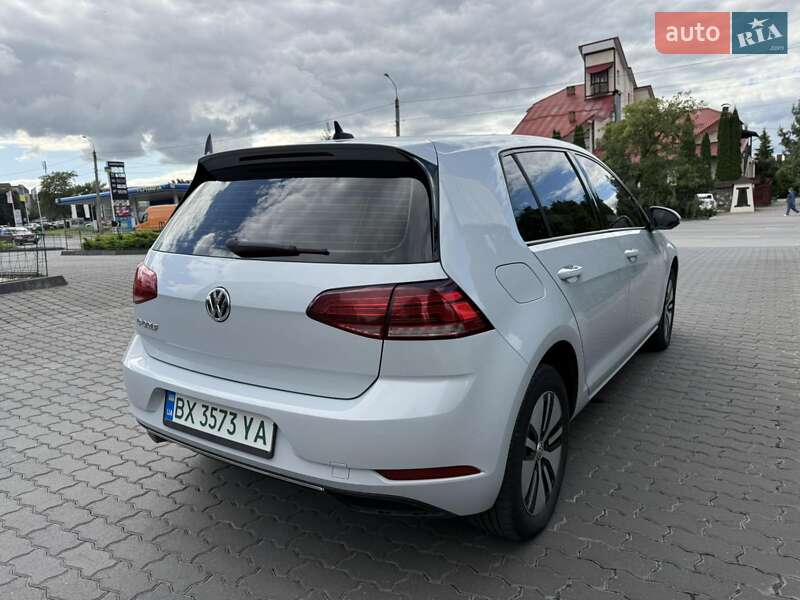 Хетчбек Volkswagen e-Golf 2017 в Хмельницькому