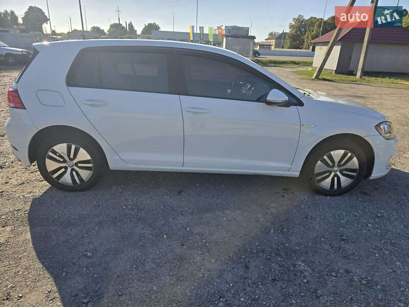 Хэтчбек Volkswagen e-Golf 2017 в Ксаверовке фото 9 Хэтчбек Volkswagen e-Golf 2017 в Ксаверовке
