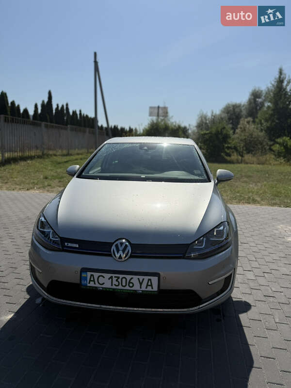 Хэтчбек Volkswagen e-Golf 2015 в Луцке фото 2 Хэтчбек Volkswagen e-Golf 2015 в Луцке