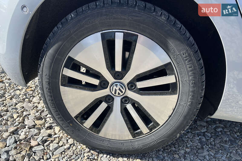 Хэтчбек Volkswagen e-Golf 2018 в Коломые фото 8 Хэтчбек Volkswagen e-Golf 2018 в Коломые