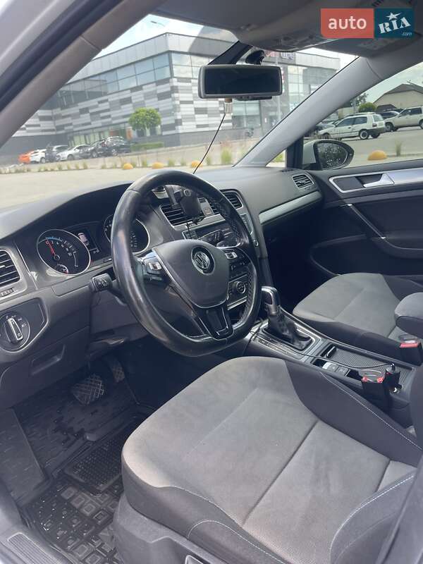 Хетчбек Volkswagen e-Golf 2014 в Черкасах