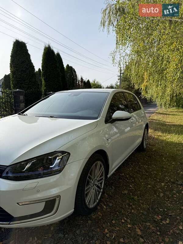 Хэтчбек Volkswagen e-Golf 2016 в Ровно фото 5 Хэтчбек Volkswagen e-Golf 2016 в Ровно