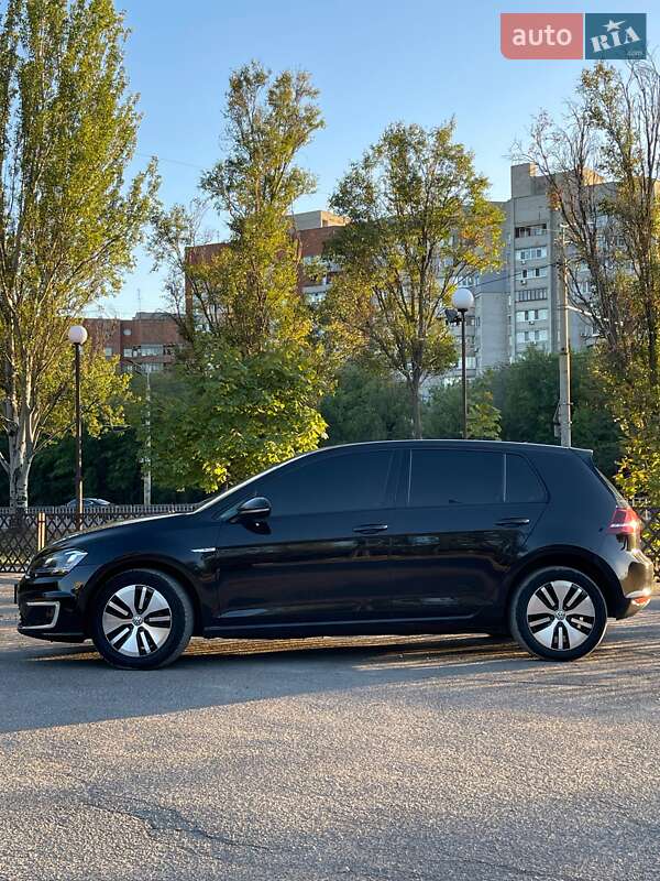 Хэтчбек Volkswagen e-Golf 2015 в Днепре фото 3 Хэтчбек Volkswagen e-Golf 2015 в Днепре