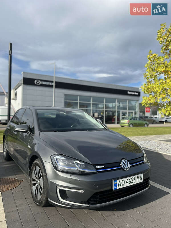 Хэтчбек Volkswagen e-Golf 2017 в Мукачево