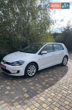 Хэтчбек Volkswagen e-Golf 2017 в Днепре