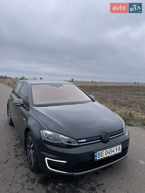 Хэтчбек Volkswagen e-Golf 2020 в Вознесенске