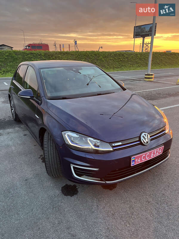 Хетчбек Volkswagen e-Golf 2017 в Львові