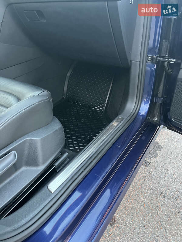 Хетчбек Volkswagen e-Golf 2017 в Львові