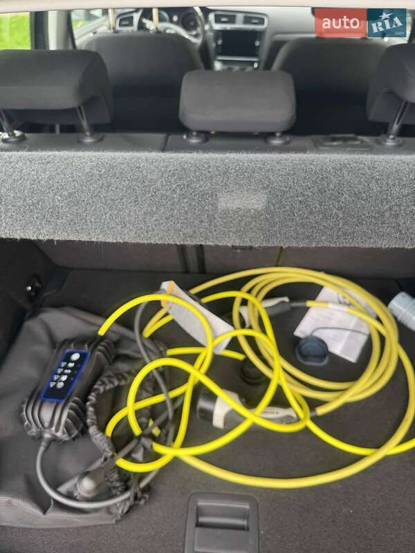 Хэтчбек Volkswagen e-Golf 2020 в Шепетовке