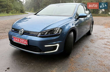Хэтчбек Volkswagen e-Golf 2015 в Львове