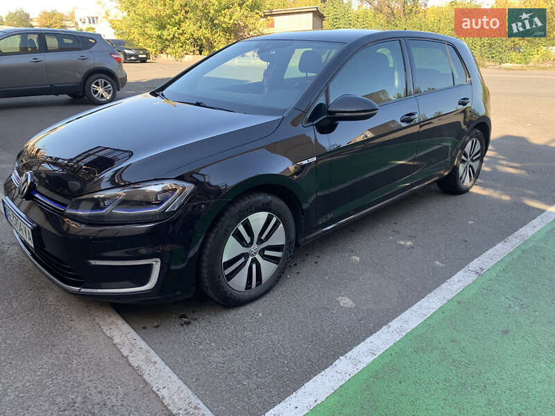 Хетчбек Volkswagen e-Golf 2017 в Кривому Розі