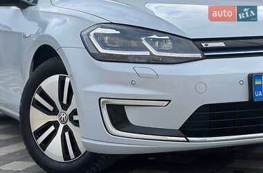 Хетчбек Volkswagen e-Golf 2018 в 