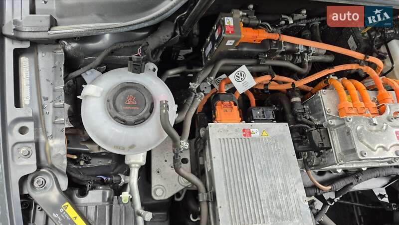 Хэтчбек Volkswagen e-Golf 2020 в Шепетовке