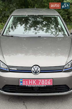 Хэтчбек Volkswagen e-Golf 2015 в Каменец-Подольском