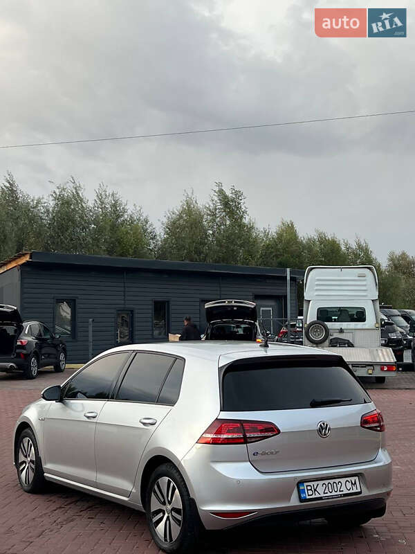 Хэтчбек Volkswagen e-Golf 2015 в Ровно